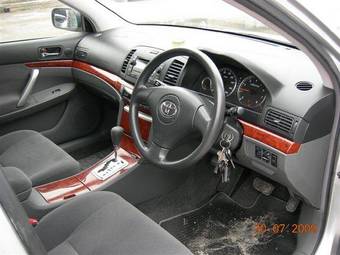 2005 Toyota Premio Photos