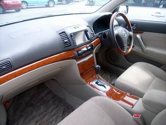 2005 Toyota Premio Pictures