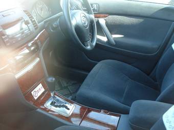 2005 Toyota Premio Photos