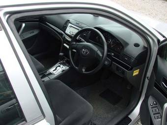 2005 Toyota Premio Photos