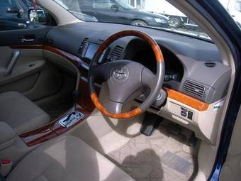2005 Toyota Premio Photos