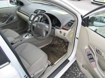 2010 Toyota Premio Pictures