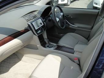 2010 Toyota Premio Images