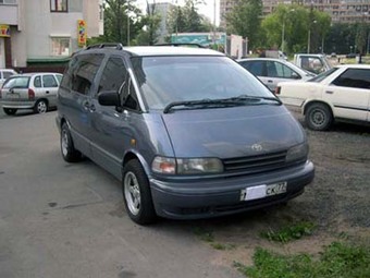 1994 Toyota Previa Images