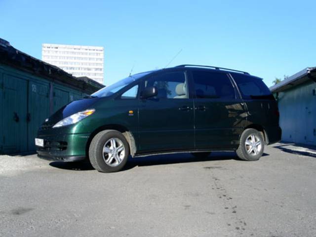 2000 Toyota Previa