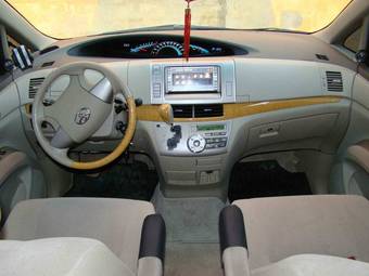 2007 Toyota Previa Photos