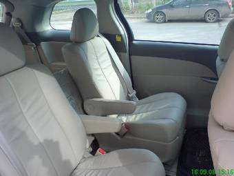 2008 Toyota Previa Wallpapers