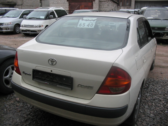 1999 Toyota Prius Images