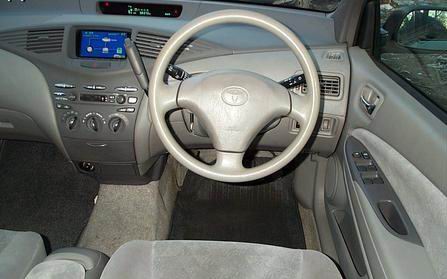 2001 Toyota Prius Photos