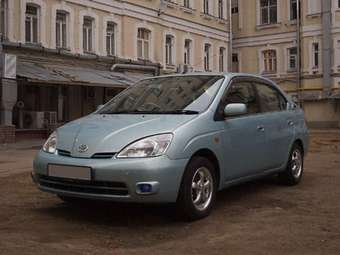 2001 Toyota Prius Photos