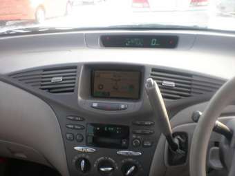 2002 Toyota Prius Pictures