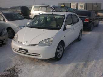 2002 Toyota Prius Photos