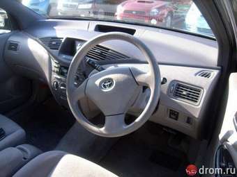 2002 Toyota Prius Photos