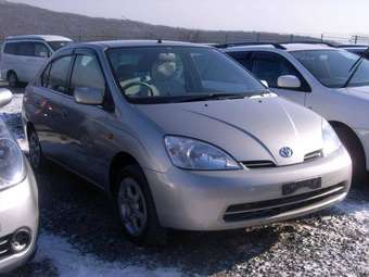 2002 Toyota Prius Wallpapers