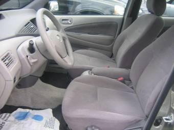 2002 Toyota Prius Photos