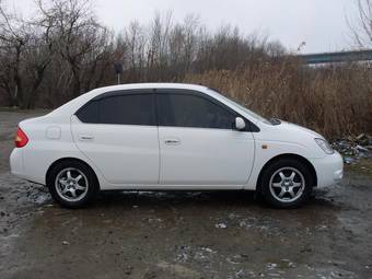 2002 Toyota Prius Pictures