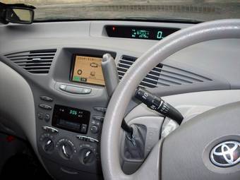 2002 Toyota Prius Pictures