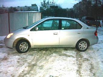2002 Toyota Prius Photos