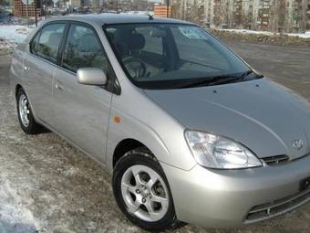 2002 Toyota Prius Photos