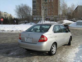 2002 Toyota Prius Pictures