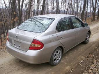 2002 Toyota Prius Photos