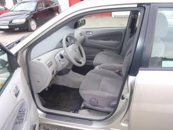 2002 Toyota Prius Pictures