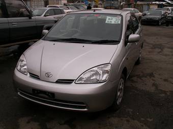 2002 Toyota Prius Photos