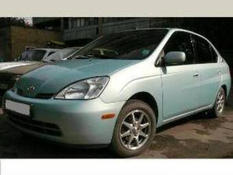 2002 Toyota Prius Pictures