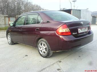 2002 Toyota Prius Pics