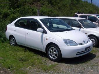 2002 Toyota Prius Photos