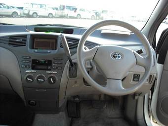 2002 Toyota Prius Photos