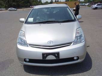 2003 Toyota Prius Pictures