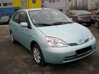 2003 Toyota Prius Photos