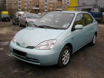 2003 Toyota Prius Photos