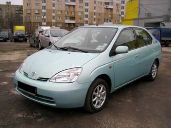 2003 Toyota Prius Photos