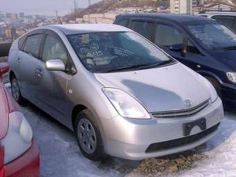 2003 Toyota Prius Pictures