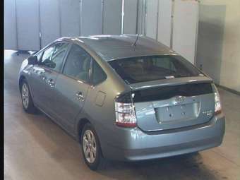 2003 Toyota Prius Pictures