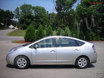 2003 Toyota Prius Images