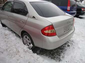 2003 Toyota Prius Pictures