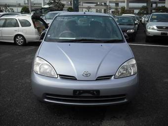 2003 Toyota Prius Photos