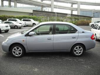 2003 Toyota Prius Pictures