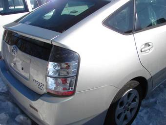 2003 Toyota Prius Wallpapers
