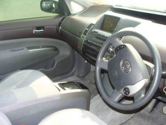 2003 Toyota Prius Photos