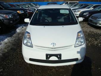 2003 Toyota Prius Pictures