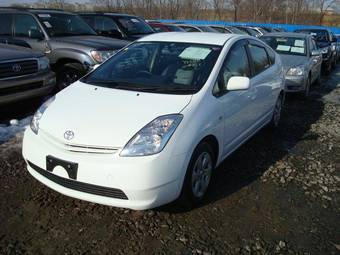 2003 Toyota Prius Pictures