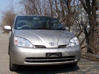 2003 Toyota Prius Photos