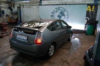 2003 Toyota Prius Photos