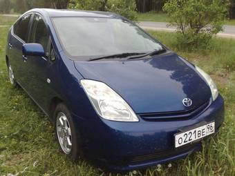 2003 Toyota Prius Images