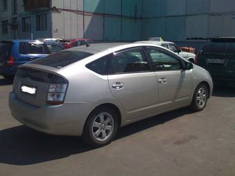 2003 Toyota Prius Pictures