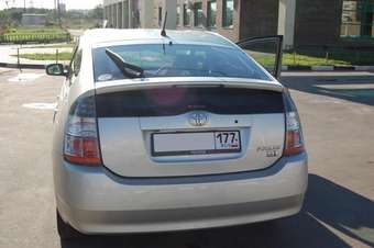 2004 Toyota Prius Pictures